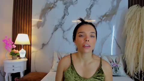 Hannahill69 online show from February 21, 4:29 am