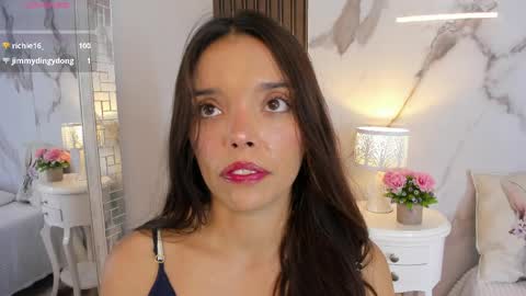 Hannahill69 online show from May 15, 5:27 am