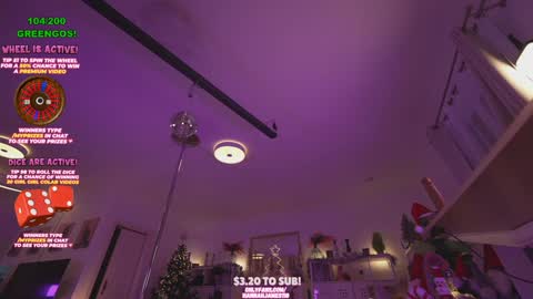 Hannah James online show from December 2, 10:29 pm