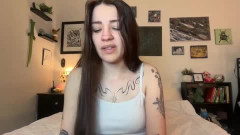 Hannah Taylor online show from February 25, 8:56 pm