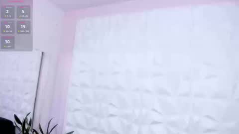 hannahtoons_ online show from September 11, 10:11 pm