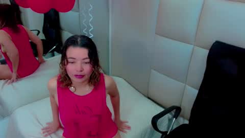 Snapshot of hannakimm69 chatting on February 14, 8:37 pm hanna online show from February 14, 8:37 pm