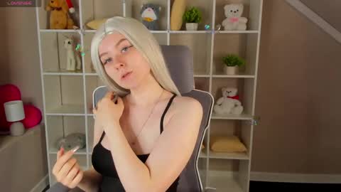 Hanna online show from April 30, 1:10 am