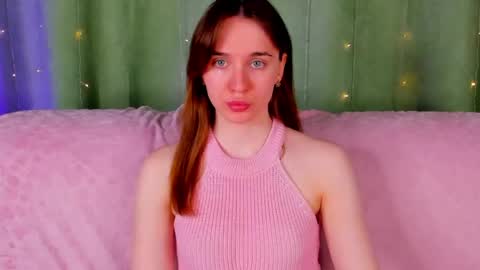 Hannavanilla online show from May 25, 8:20 am