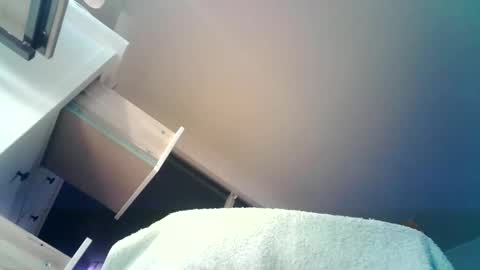 Hannsi64 online show from May 13, 1:59 am