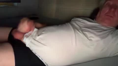 hans66760 online show from January 10, 7:04 am