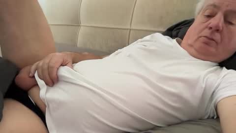 hans66760 online show from February 20, 8:28 am