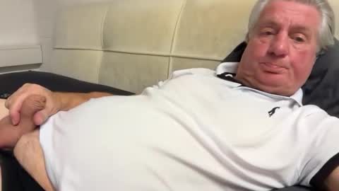 hans66760 online show from October 18, 6:34 pm