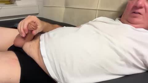 hans66760 online show from October 15, 6:09 pm