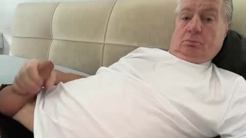 hans66760 online show from February 2, 9:07 am