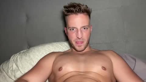 hanzlagerfelt online show from October 7, 1:01 am