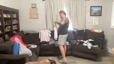 Snapshot of happilymarr1ed chatting on September 22, 5:28 pm DadBod online show from September 22, 5:28 pm