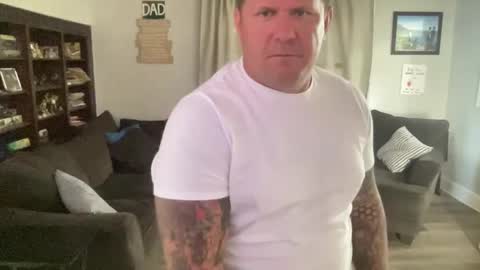 DadBod online show from October 14, 5:38 pm