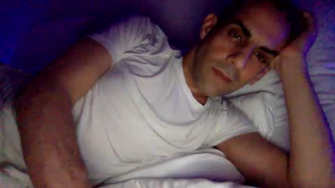 Snapshot of happy2334 chatting on September 19, 3:49 pm skysky6969 online show from September 19, 3:49 pm