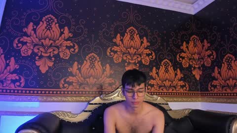 happy_cream_ online show from December 21, 2:47 pm