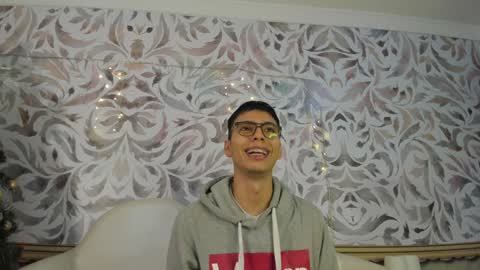 happy_cream_ online show from January 2, 11:31 am