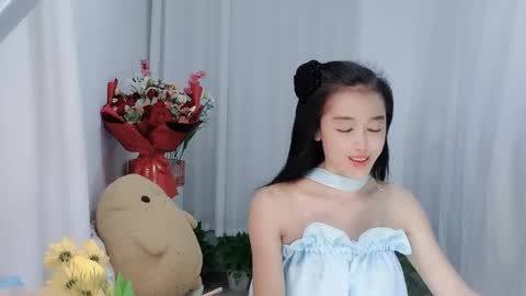 Daisy online show from May 22, 2:57 pm