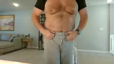Snapshot of happyguyrob chatting on December 26, 2:27 pm happyguyrob online show from December 26, 2:27 pm