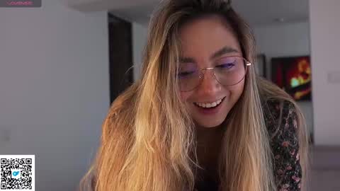 Sophie War online show from March 7, 3:18 pm