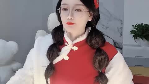 Daisy online show from February 8, 3:10 pm