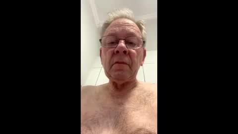 Snapshot of harald1234 chatting on December 6, 4:22 pm harald1234 online show from December 6, 4:22 pm
