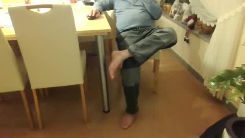 Snapshot of harald1234 chatting on February 21, 9:32 pm harald1234 online show from February 21, 9:32 pm