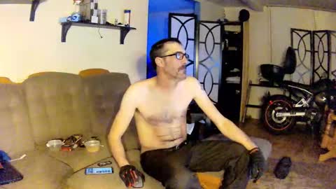 ILoveAssHoles online show from November 18, 11:59 pm