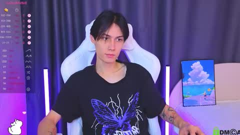 Mark online show from December 1, 12:47 pm