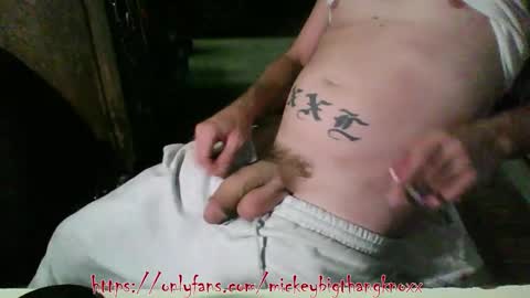 hard_knoxx1 online show from December 3, 4:13 am