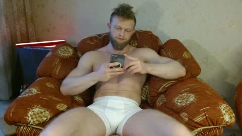 Snapshot of hardandripped chatting on February 2, 8:02 am Valentino Hard online show from February 2, 8:02 am