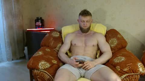 Snapshot of hardandripped chatting on March 11, 7:14 am Valentino Hard online show from March 11, 7:14 am