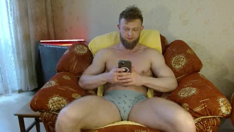 Snapshot of hardandripped chatting on March 2, 10:14 am Valentino Hard online show from March 2, 10:14 am