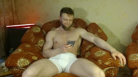 Snapshot of hardandripped chatting on February 3, 5:40 am Valentino Hard online show from February 3, 5:40 am