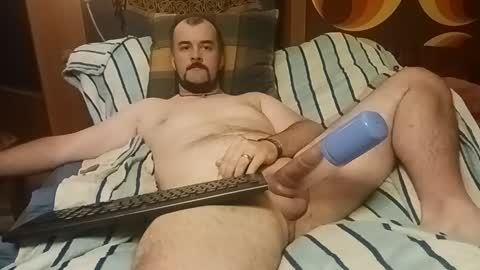 Snapshot of hardben90 chatting on September 11, 12:17 pm hardben90 online show from September 11, 12:17 pm
