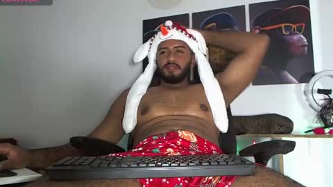 Snapshot of hardboy_latin chatting on December 23, 4:55 am hardboy_latin online show from December 23, 4:55 am