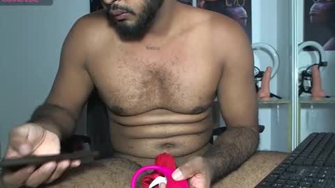 Snapshot of hardboy_latin chatting on December 15, 10:47 pm hardboy_latin online show from December 15, 10:47 pm