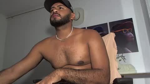 Snapshot of hardboy_latin chatting on January 7, 12:55 am hardboy_latin online show from January 7, 12:55 am