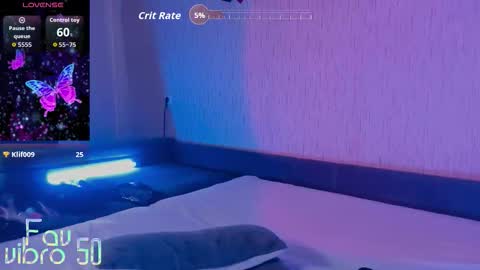 Mia online show from September 21, 7:23 am