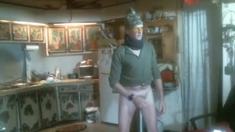 Snapshot of hardinhand44 chatting on February 6, 11:58 pm john nobles online show from February 6, 11:58 pm