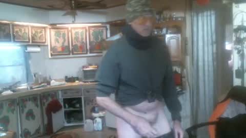 Snapshot of hardinhand44 chatting on February 17, 7:12 pm john nobles online show from February 17, 7:12 pm