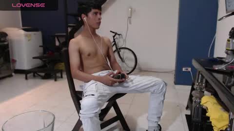 Andres Dean online show from February 12, 2:24 am