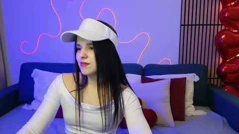 Snapshot of harleen_moore chatting on February 13, 5:11 pm Harleen online show from February 13, 5:11 pm