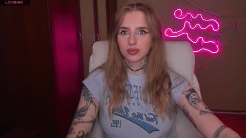 Snapshot of harley_kimm chatting on February 28, 5:15 am Julia online show from February 28, 5:15 am