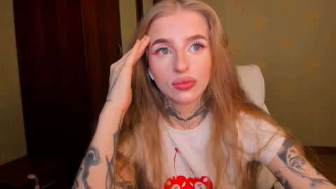 Julia online show from February 6, 5:22 am