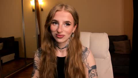 Julia online show from April 25, 5:09 am