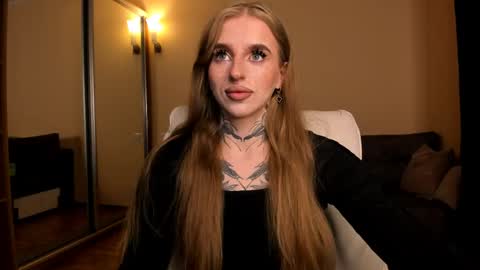 Julia online show from May 5, 5:36 am