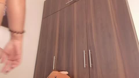 Annie online show from April 19, 12:33 am