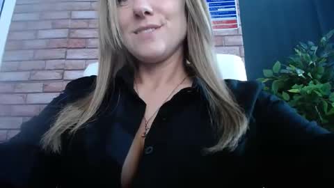 harleyrebz online show from October 20, 6:51 am