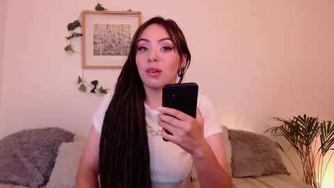 Snapshot of harmonyy01 chatting on February 9, 3:32 am Harmony Please help me to reach 100 thumbs up online show from February 9, 3:32 am