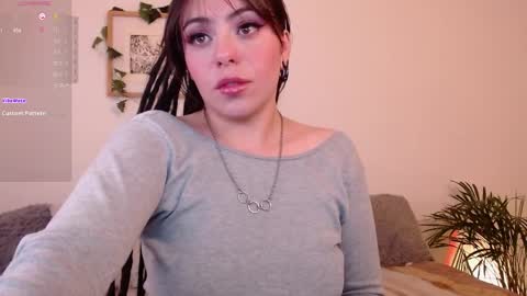 Snapshot of harmonyy01 chatting on January 8, 7:03 am Harmony Please help me to reach 100 thumbs up online show from January 8, 7:03 am